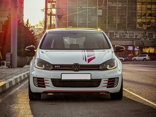 2010 Volkswagen Golf GTI VI, белый, 1500000 рублей, вид 2