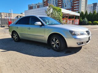 2006 Hyundai Sonata V (NF), серебристый, 680000 рублей, вид 4