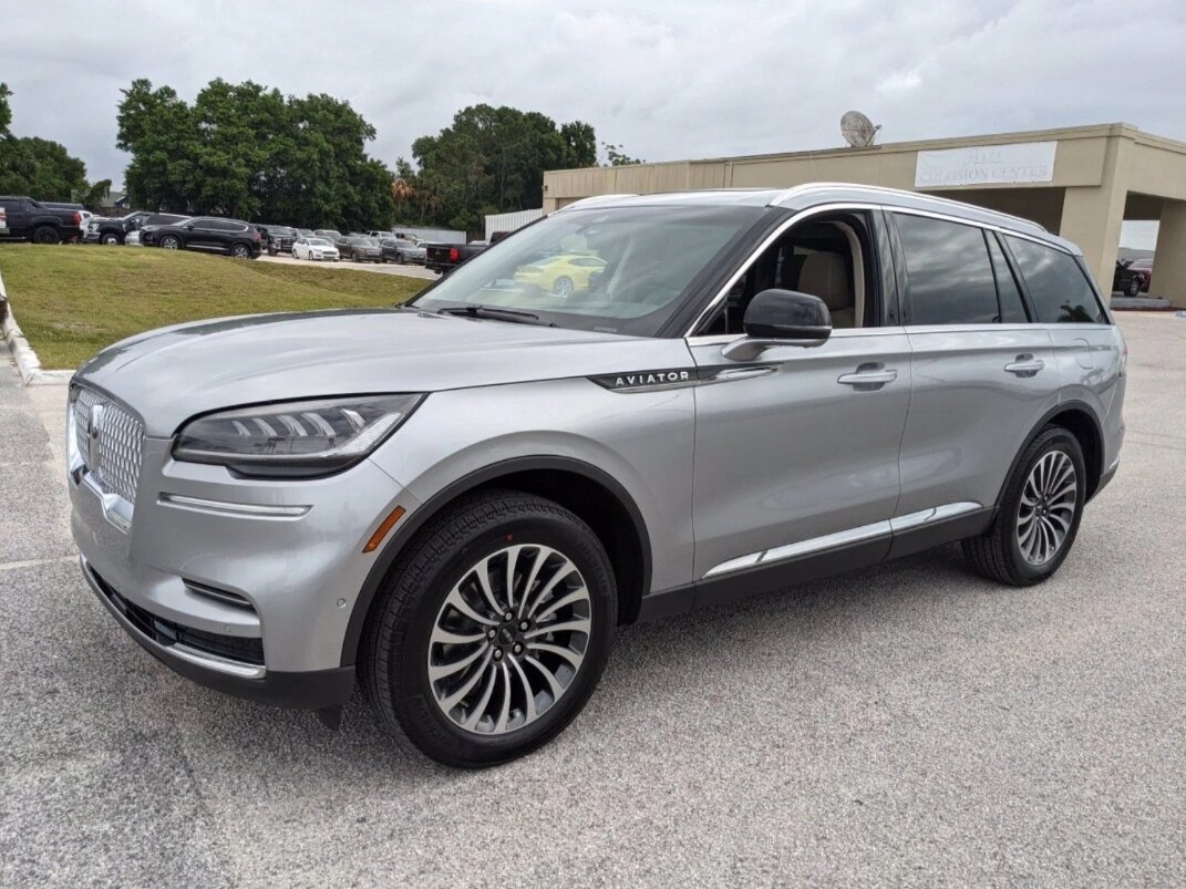 Открыть фотографии: Lincoln Aviator II