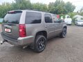 2008 Chevrolet Tahoe III, серый, 1300000 рублей - вид 3