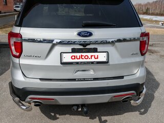 2017 Ford Explorer V Рестайлинг, серебристый, 2960000 рублей, вид 3