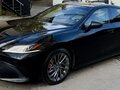 2019 Lexus ES 350 VII, чёрный, 4990000 рублей - вид 2