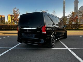 2022 Mercedes-Benz V-Класс Extra Long 300 d экстра длинный III (W447) Рестайлинг, чёрный, 12510000 рублей, вид 4