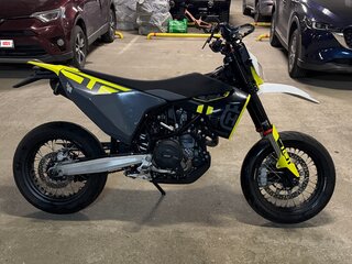 2023 Husqvarna 701 Supermoto, чёрный, 1150000 рублей, вид 2