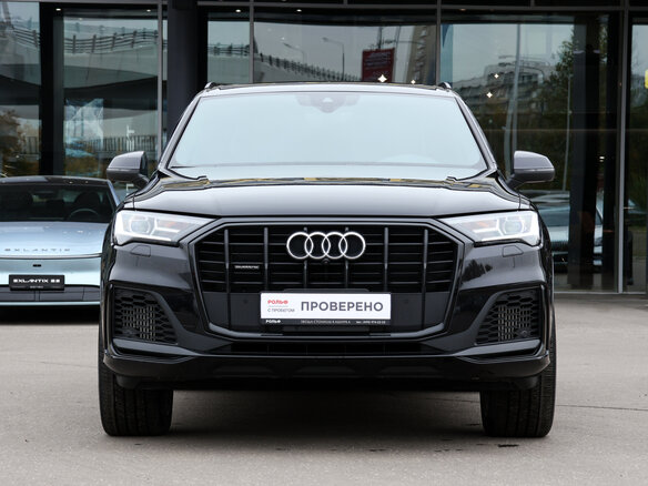 2021 Audi Q7 55 TFSI II (4M) Рестайлинг, чёрный, 6880500 рублей - вид 1