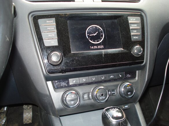 2013 Skoda Octavia III (A7), белый, 1390000 рублей - вид 11