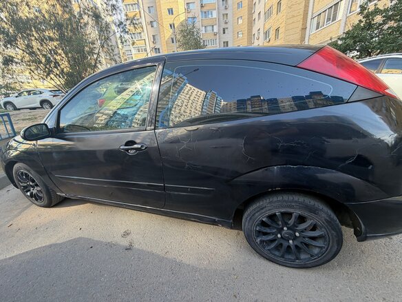 2001 Ford Focus I (North America), чёрный, 170000 рублей - вид 3