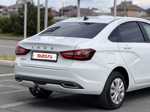 2023 Lada (ВАЗ) Vesta I Рестайлинг (NG), белый, 1055000 рублей - вид 12