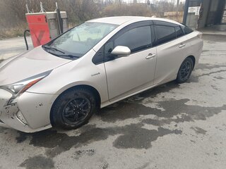 2016 Toyota Prius IV (XW50), серый, 1400000 рублей, вид 3