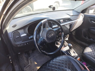 2017 Kia Rio IV, чёрный, 1120000 рублей, вид 4