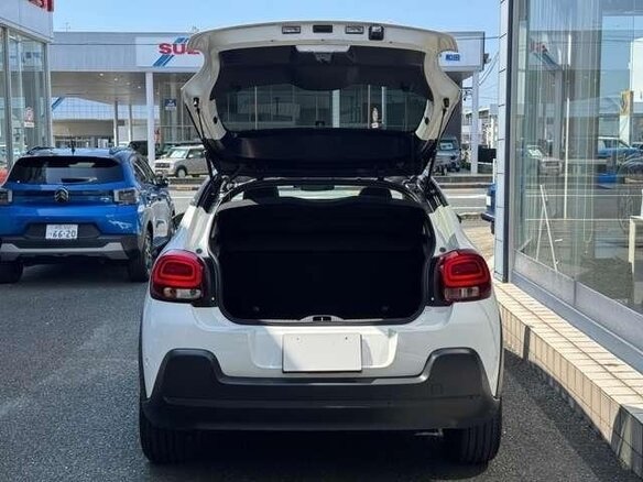 2021 Citroen C3 III Рестайлинг, белый, 799017 рублей - вид 5