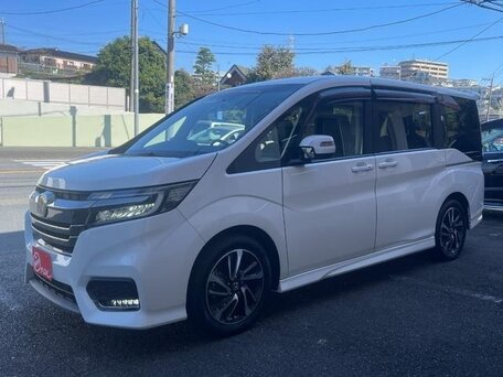 2021 Honda Stepwgn Spada V Рестайлинг, белый, 1980000 рублей, вид 1