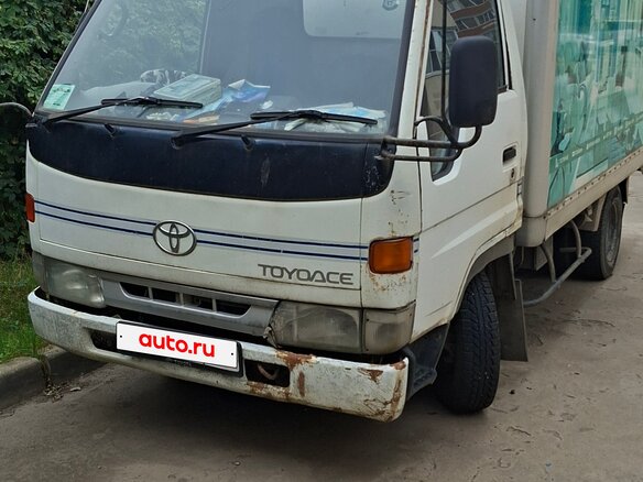 1996 Toyota Toyoace, белый, 685000 рублей