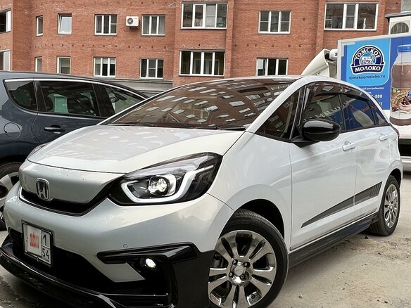 2020 Honda Fit Crosstar IV, белый, 1950000 рублей - вид 3