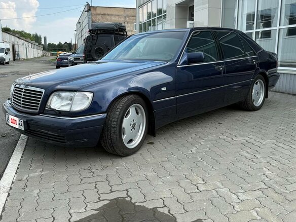 1998 Mercedes-Benz S-Класс 500 Long III (W140) Рестайлинг, синий, 4000000 рублей