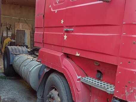 1990 Scania R-Series, красный, 600000 рублей, вид 2