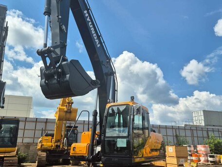 2025 Hyundai R220LC, жёлтый, 10799999 рублей, вид 2