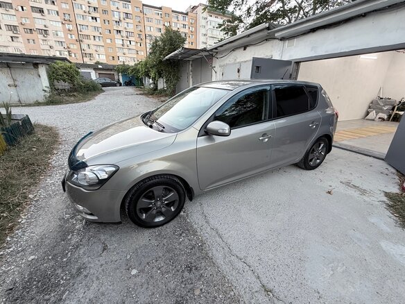 2012 Kia Ceed I Рестайлинг, серебристый, 950000 рублей - вид 7