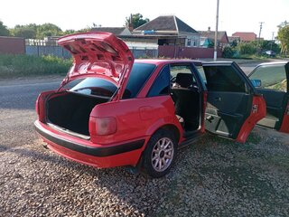 1993 Audi 80 V (B4), красный, 365000 рублей, вид 3