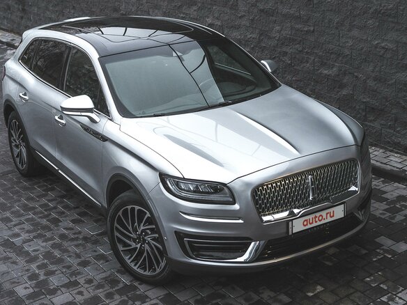 2018 Lincoln Nautilus I, серебристый