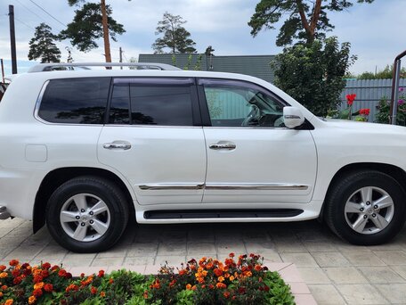 2012 Lexus LX 570 III Рестайлинг, белый, 3800000 рублей, вид 4