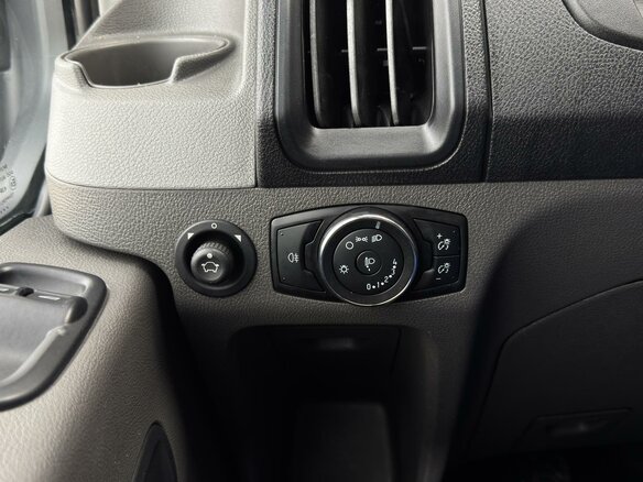 2020 Ford Transit, белый, 2870000 рублей - вид 9