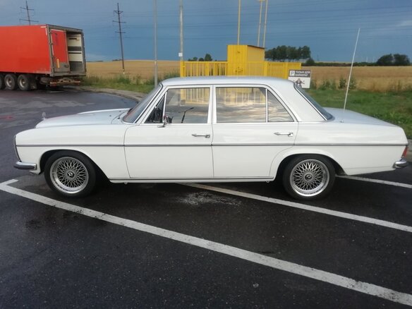 1973 Mercedes-Benz W114 280, белый, 1550000 рублей - вид 12