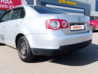 2008 Volkswagen Jetta V, серебристый, 360000 рублей, вид 4