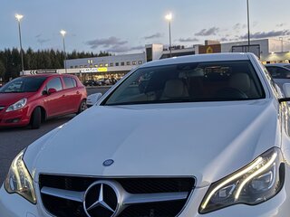 2013 Mercedes-Benz E-Класс 200 IV (W212, S212, C207) Рестайлинг, белый, 1920000 рублей, вид 3