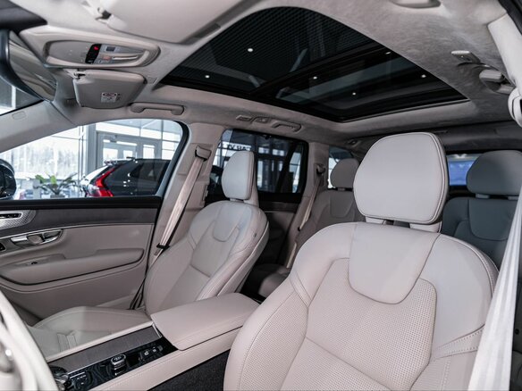 2026 Volvo XC90 B5 II Рестайлинг 2, чёрный, 12420000 рублей - вид 21