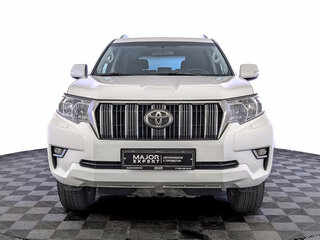 2021 Toyota Land Cruiser Prado 150 Series Рестайлинг 3, белый, 4799000 рублей, вид 2
