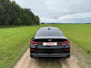 2019 Kia Optima IV Рестайлинг, чёрный, 2700000 рублей, вид 3