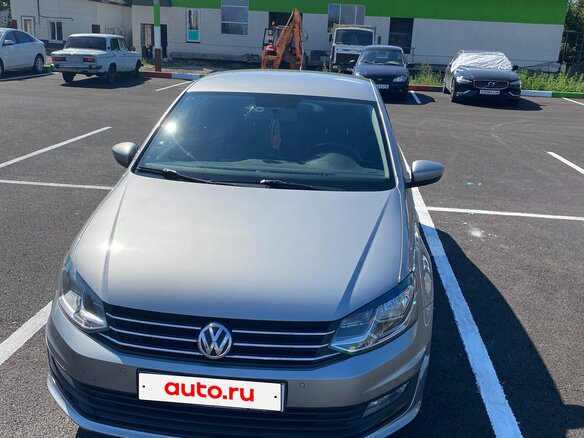 2018 Volkswagen Polo V Рестайлинг, серый, 1370000 рублей - вид 4