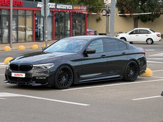 2019 BMW 5 серии 530d xDrive VII (G30/G31/G38), серый, 5550000 рублей, вид 1