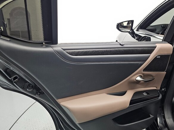 2025 Lexus ES 300h VII Рестайлинг 2, чёрный, 7200000 рублей - вид 15