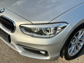2018 BMW 1 серии 118i II (F20/F21) Рестайлинг 2, серебристый, 1650000 рублей, вид 2