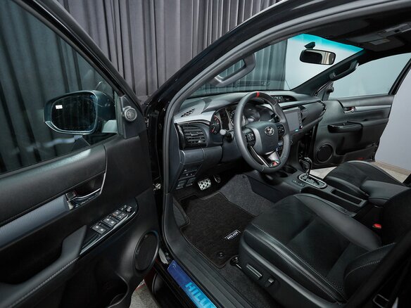 2026 Toyota Hilux VIII Рестайлинг 2, чёрный - вид 9