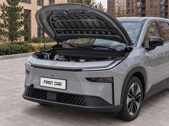 2026 Toyota bZ3X 58.3 kWh, серый, 2729512 рублей - вид 16