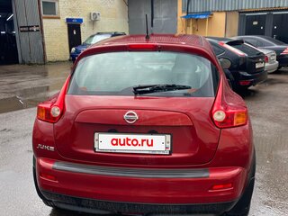 2011 Nissan Juke I, красный, 950000 рублей, вид 4