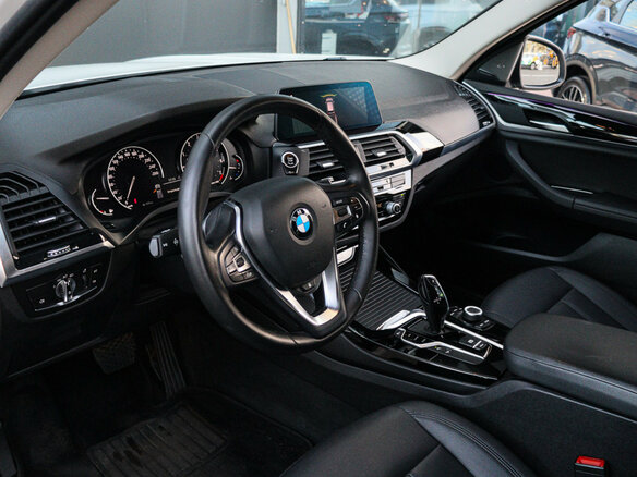 2019 BMW X3 20i xDrive III (G01), белый, 2595000 рублей - вид 11