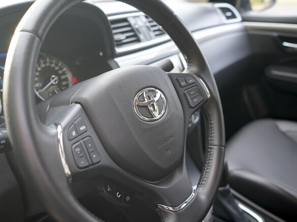 2022 Toyota Belta II, коричневый, 1990000 рублей - вид 10