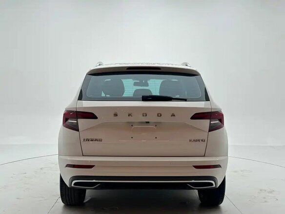 2022 Skoda Karoq I Рестайлинг, белый, 2750000 рублей - вид 4