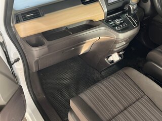 2018 Honda Freed II, белый, 1380000 рублей, вид 4