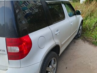 2014 Skoda Yeti I Рестайлинг, белый, 900000 рублей, вид 2