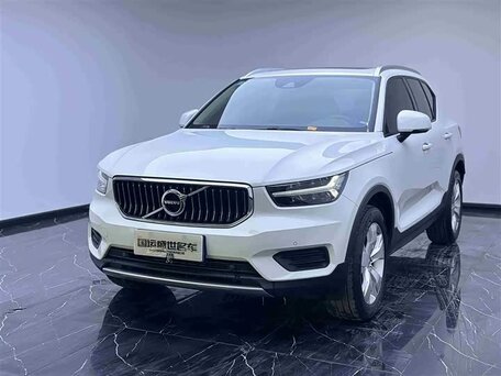 Volvo XC40 I