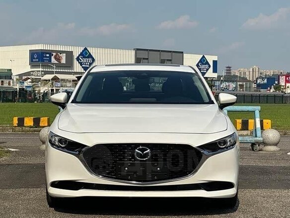 2022 Mazda 3 IV (BP), белый, 1824000 рублей - вид 1