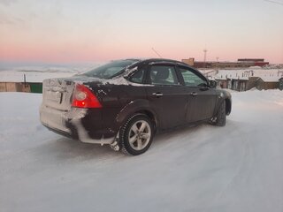 2010 Ford Focus II Рестайлинг, фиолетовый, 500000 рублей, вид 3