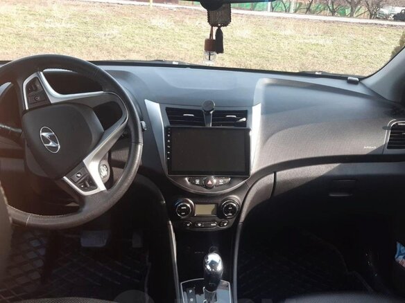 2012 Hyundai Solaris I, серебристый, 1100000 рублей - вид 7