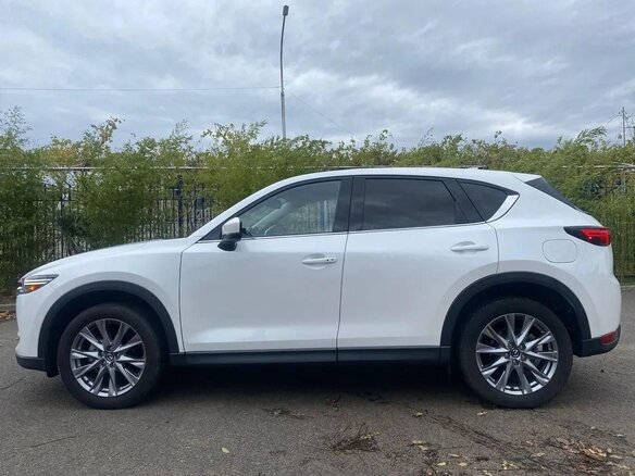 2023 Mazda CX-5 II Рестайлинг, белый, 2350000 рублей - вид 2