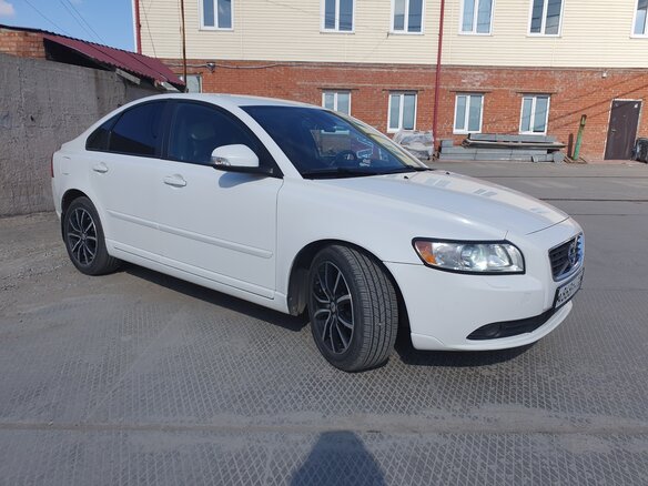 2011 Volvo S40 II Рестайлинг, белый, 830000 рублей - вид 2